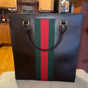 ✨brown NWOT Gucci tote - perfect condition ✨